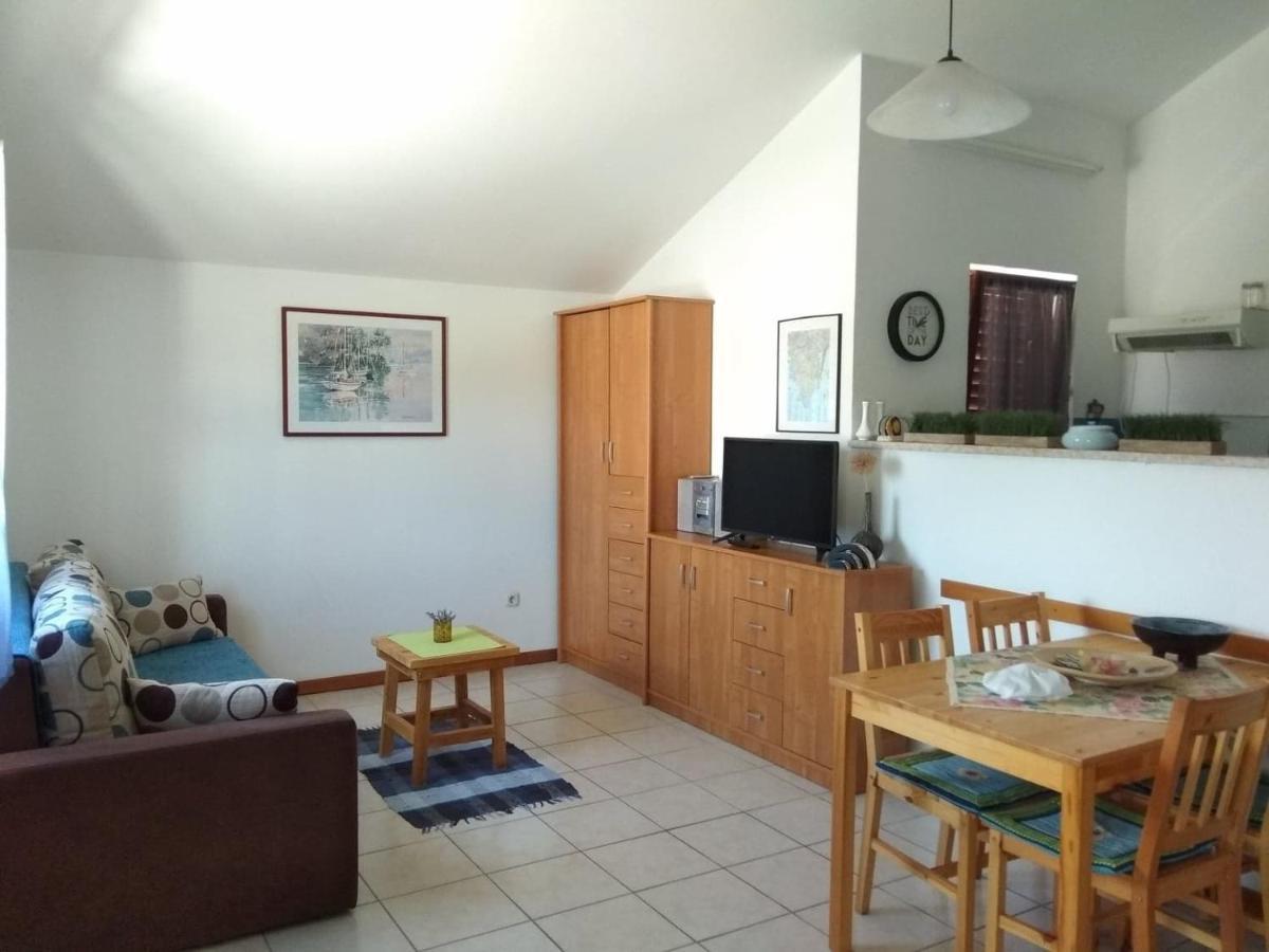 Apartman Garma ロヴィニ エクステリア 写真