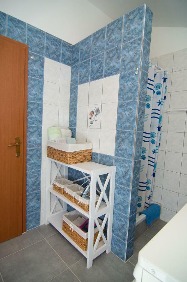 Apartman Garma ロヴィニ エクステリア 写真