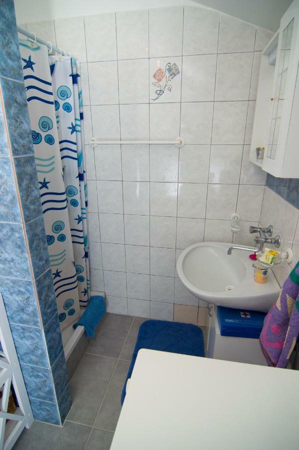 Apartman Garma ロヴィニ エクステリア 写真